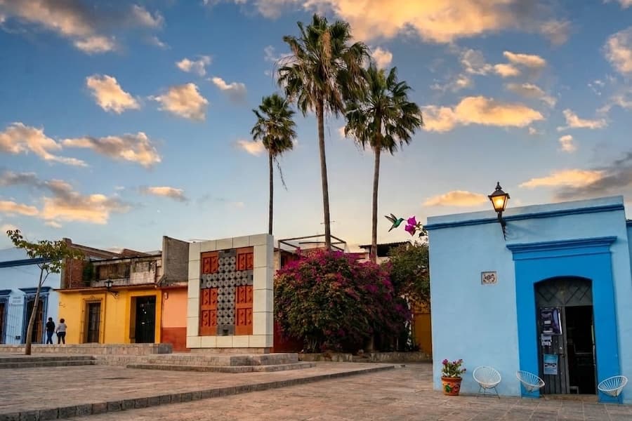Cruz de Piedra y los Arquitos